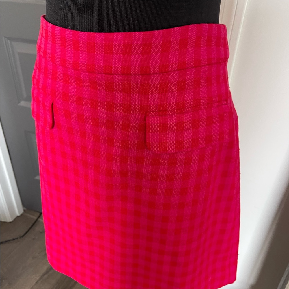 EUC (worn once) J Crew Career/ work appropriate Mini Skirt size 6 Red and Pink